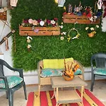 Elisabeth Saint-raphael *